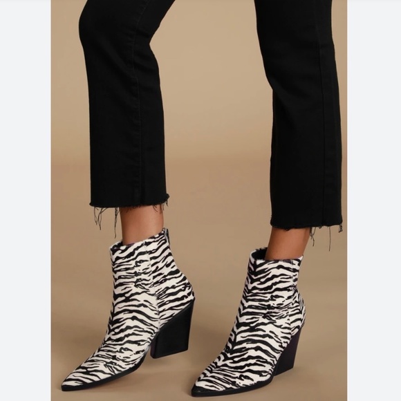 Dolce Vita Zebra Print Ankle Boots - Sz 8.5 - Picture 1 of 9